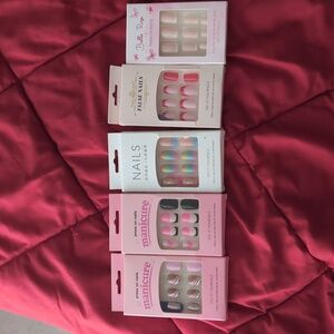 Press on nails
